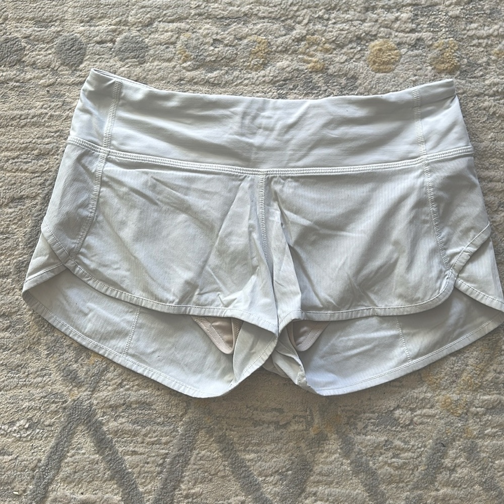 Lululemon Speed Up shorts - 2.5 in Low rise